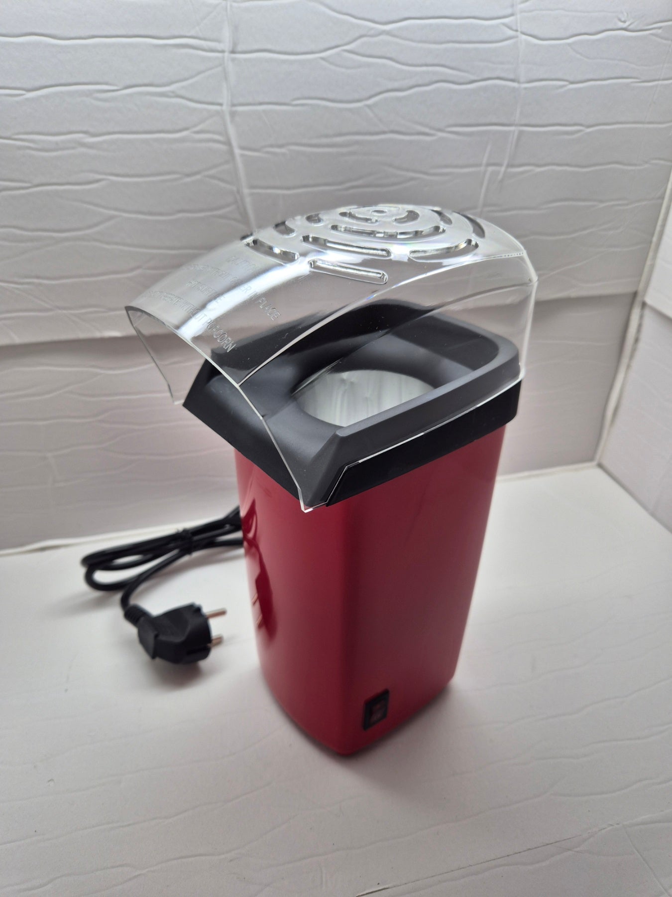 APARAT ZA KOKICE - NA VRUĆ VAZDUH