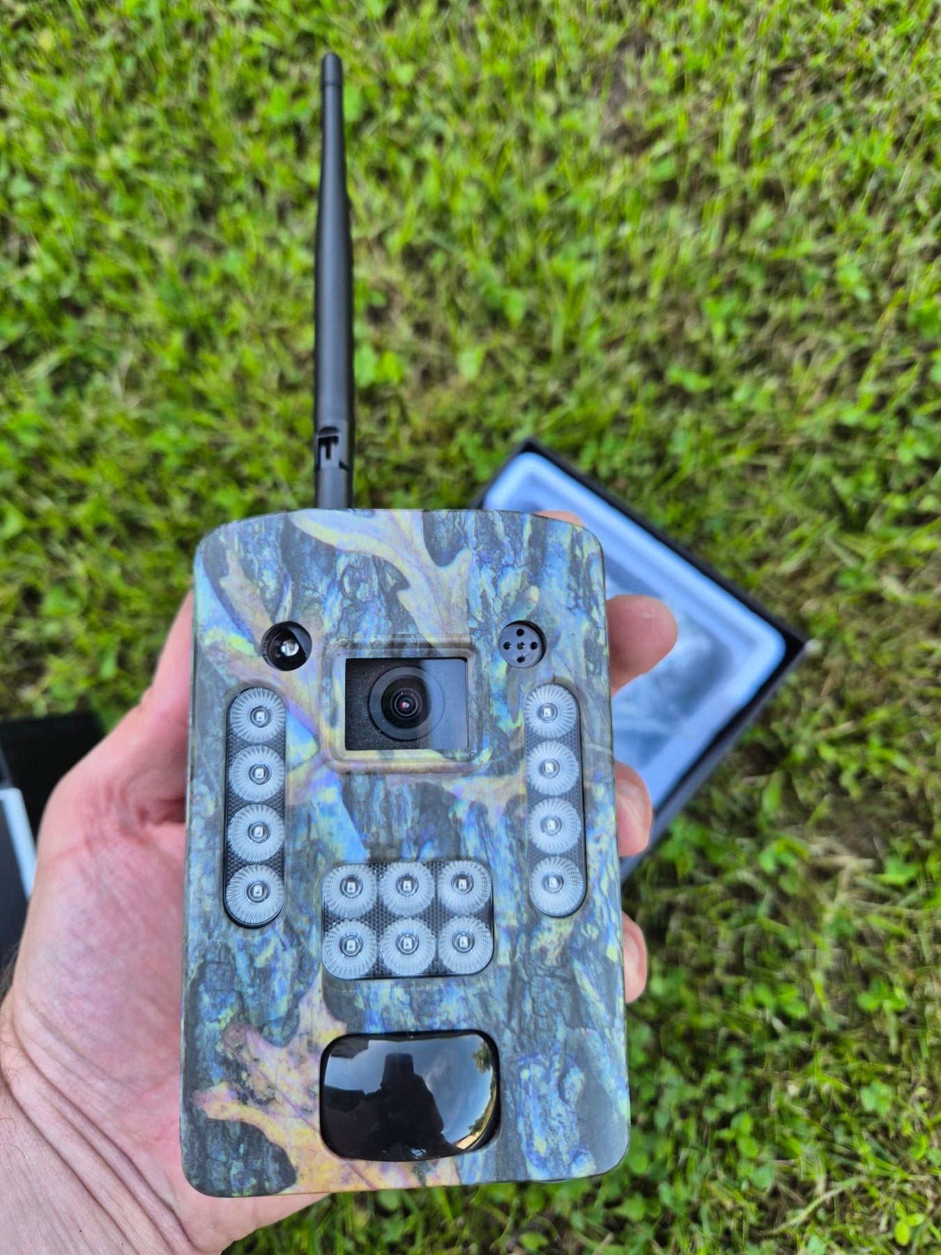 SOLARNA LOVAČKA KAMERA NA 4G SIM KARTICU